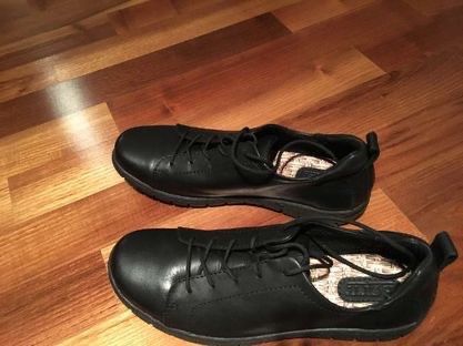 Scarpe da donna: Leather shoes – Nuovo (secondo la descrizione) da Lausanne venduto da milasha