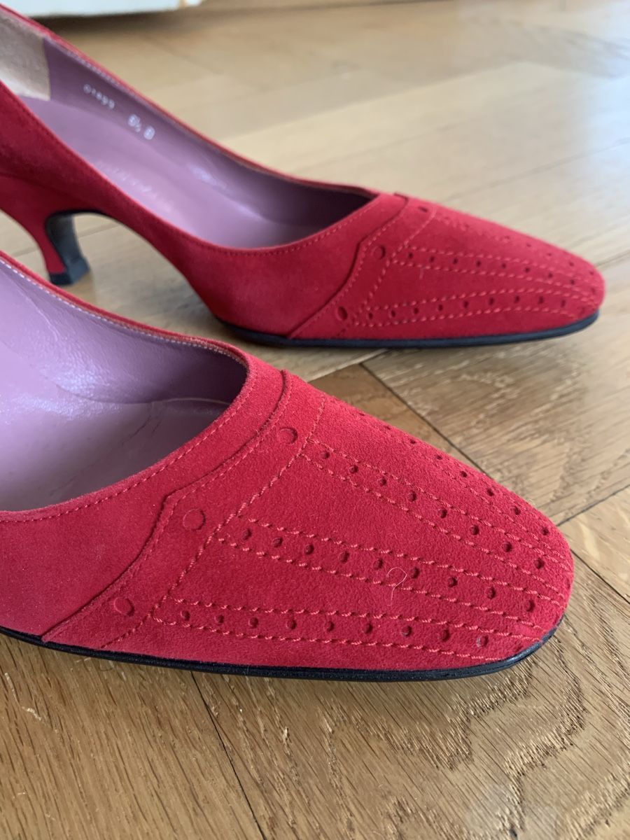 Scarpe da donna: Rote Charles Jourdan Pumps, Grösse 37.5/38 – Usato da Zürich venduto da lkb_vs8l 2
