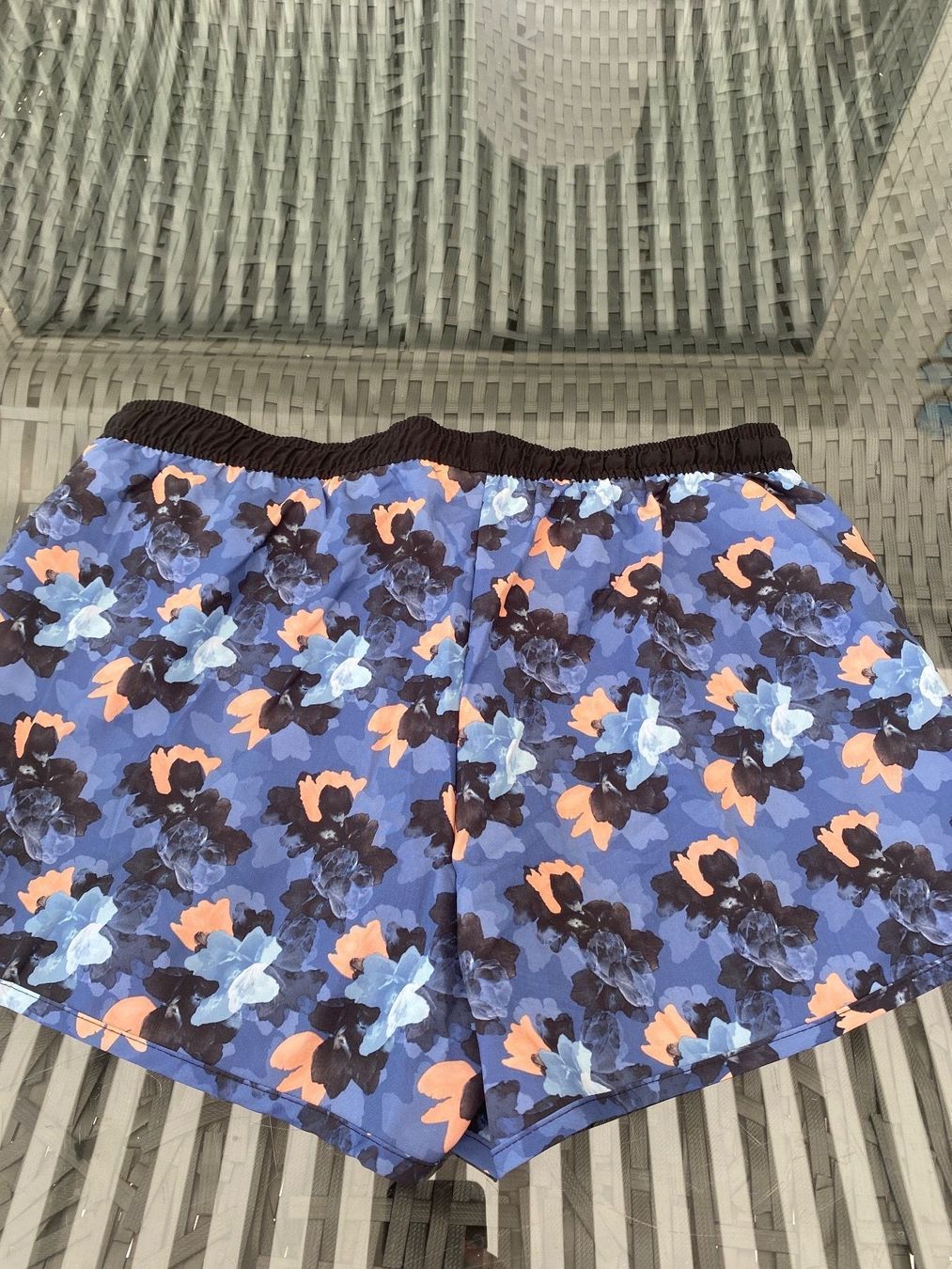 Pantaloni: Shorts Neu (M) – Nuovo e nell'imballaggio originale da Vezia venduto da sidu03 2
