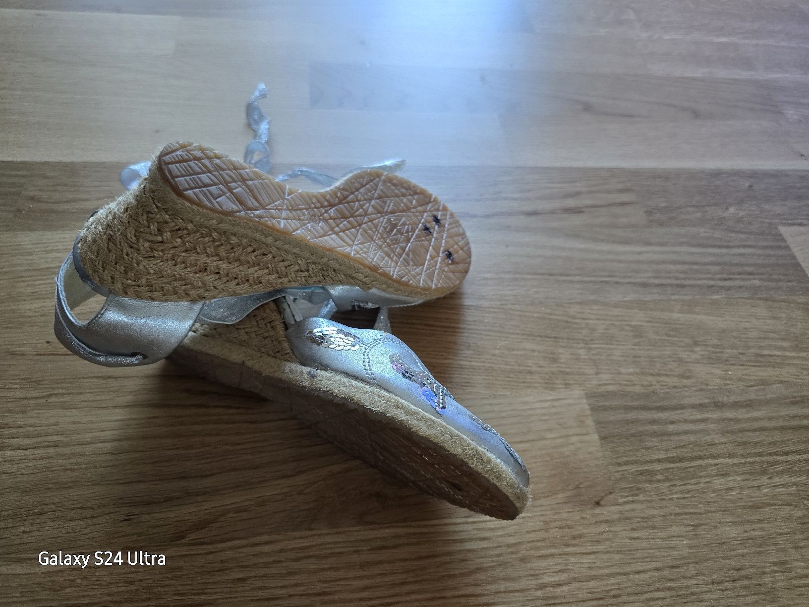 Scarpe da donna: Hübsche Sandalen mit Keilabsatz – Usato da Kloten venduto da Salentina64 5