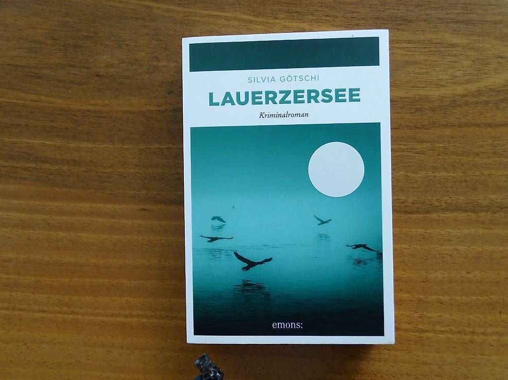 Bücher: Krimi von Silvia Götschi, "Lauerzersee" – Gebraucht aus Schwyz von schwyzch