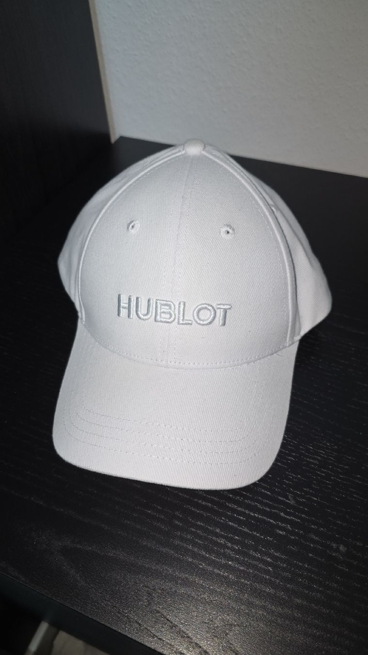 Copricapi, berretti & cappellini: Hublot Cap weiss Grösse verstellbar – Nuovo (secondo la descrizione) da Gampel venduto da Seilerwatches