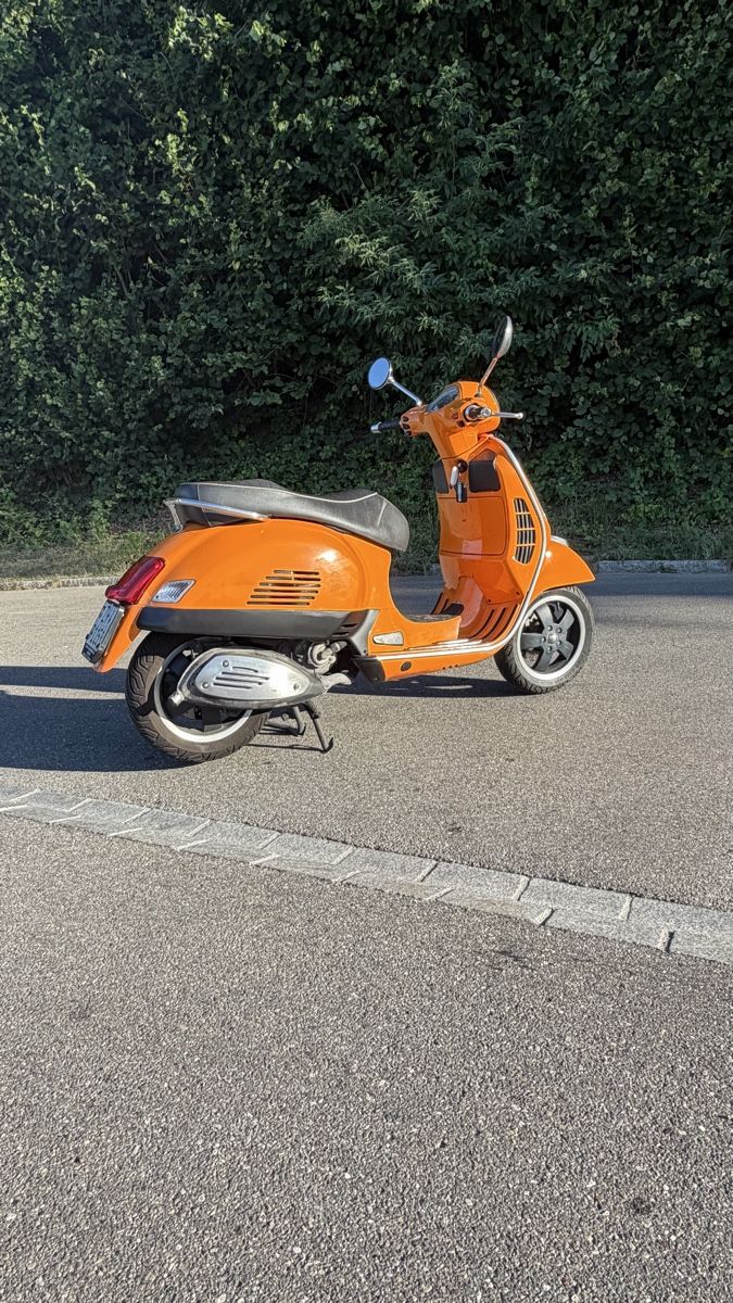 Vespa Scooters: Vespa GTS 300 Super – Gebraucht aus Zürich von Carpe_diem_1 8