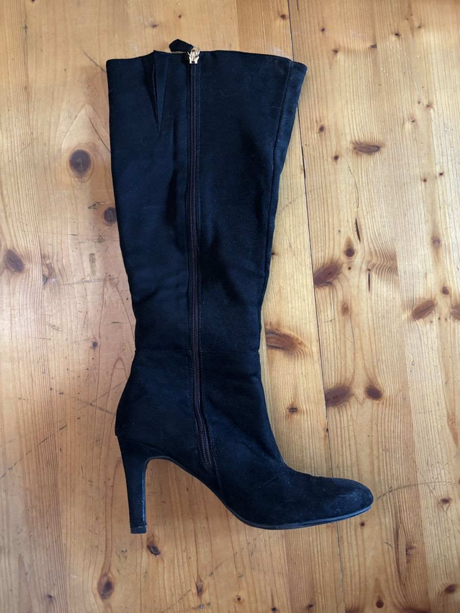 Scarpe da donna: Schwarze Stiefel, Grösse 40 – Usato da Richterswil venduto da MelBaumann 1