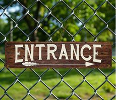Metall Schild ENTRANCE ---> braun 10 x 40 cm - 226235