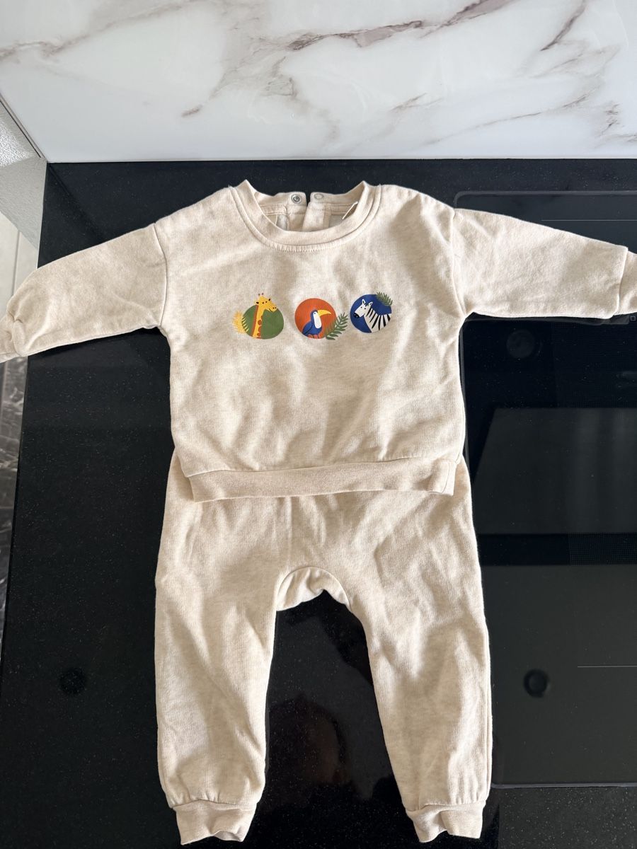 Lotti & Set di vestiti: Ensemble bébé mixte 62/68 – Usato da La Neuveville venduto da mypinguin