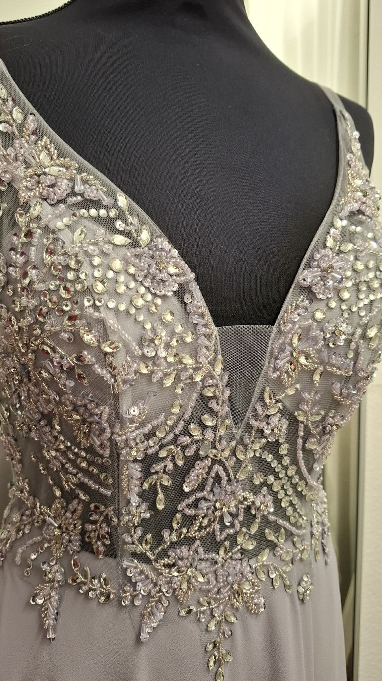 Vestiti: Abendkleid Grau mit Pailletten  – Nuovo (secondo la descrizione) da Uster venduto da VMT. 3