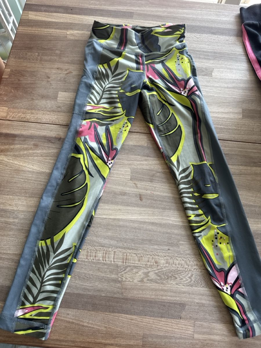 Adidas Strumpfhosen & Leggings: Adidas Kinder Leggins – Gebraucht aus Hägendorf von laumatt