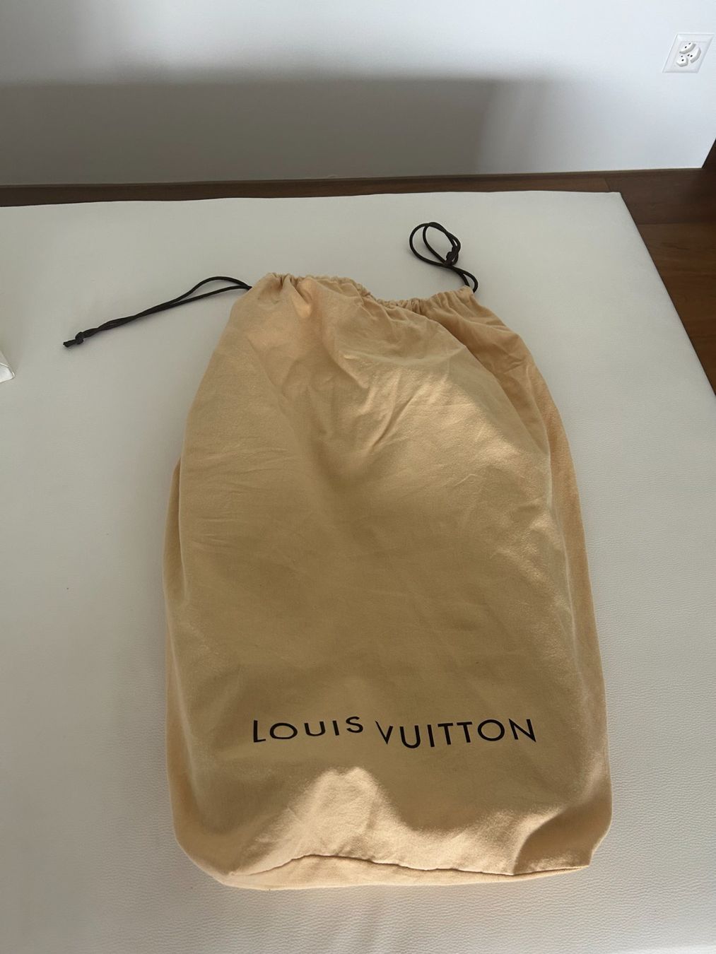 Louis Vuitton Taschen: Louis Vuitton Monogram Kleidersack mit Schultergurt Original – Gebraucht aus Horn von Mada72 2