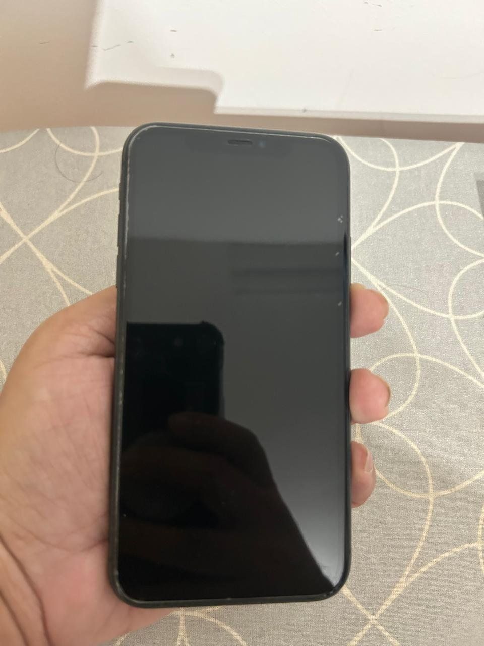 Apple Telefoni cellulari / Smartphones: iPhone 11/ 64 GB/iOS 26.6 – Usato da Basel venduto da rat_7r5v 2