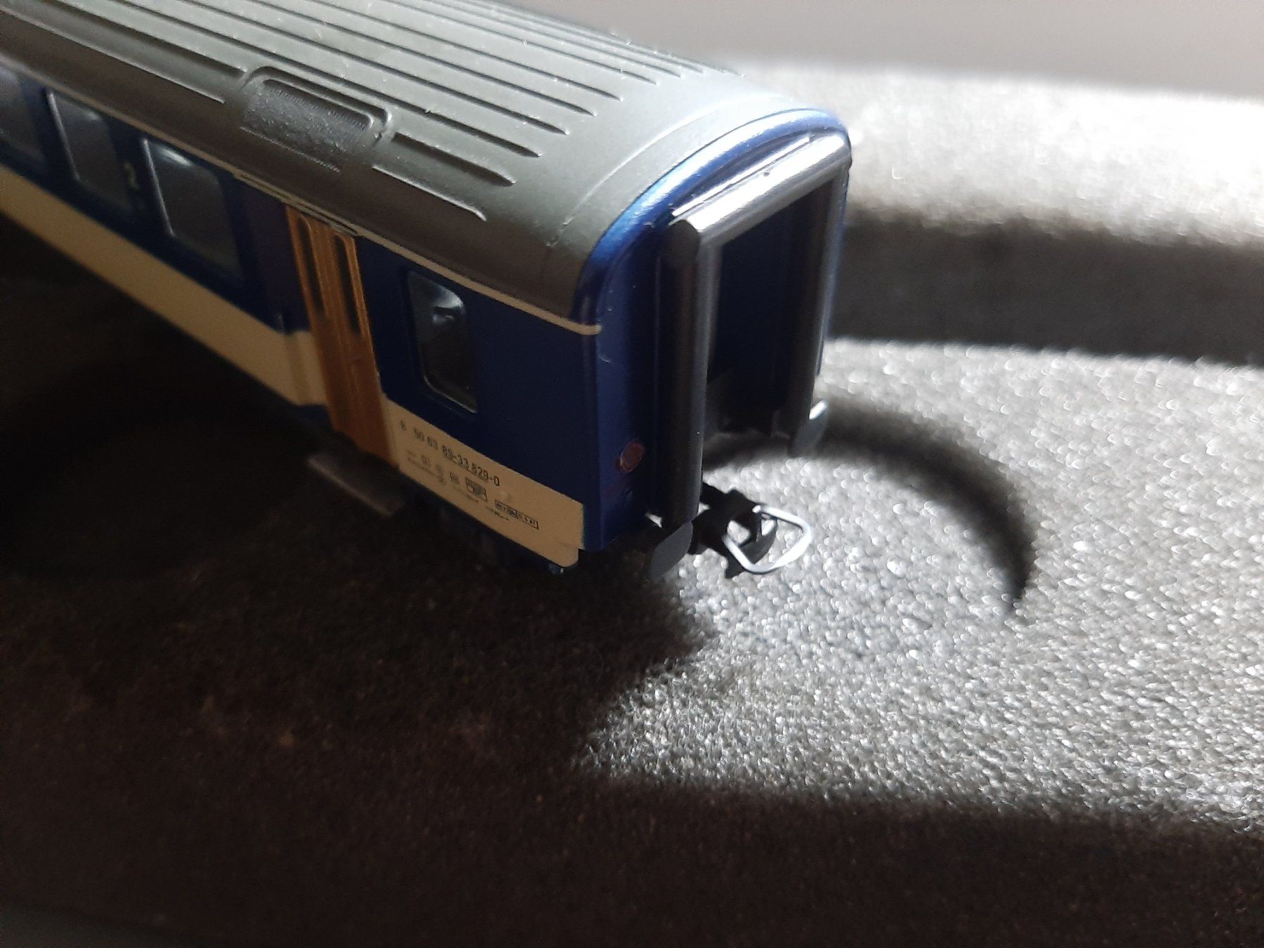 Lima Modelleisenbahnen: LIMA LOTSCHBERBAHN B 50 83 89-33-829-0 – Gebraucht aus Avully von RIVALIS 5