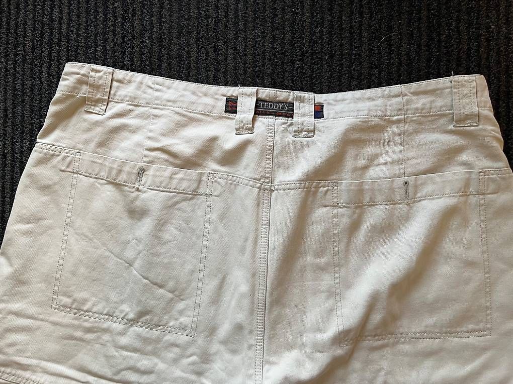 Jeans: Kurze Herren Hosen Gr. 52 – Gebraucht aus Nottwil von Frontal 2