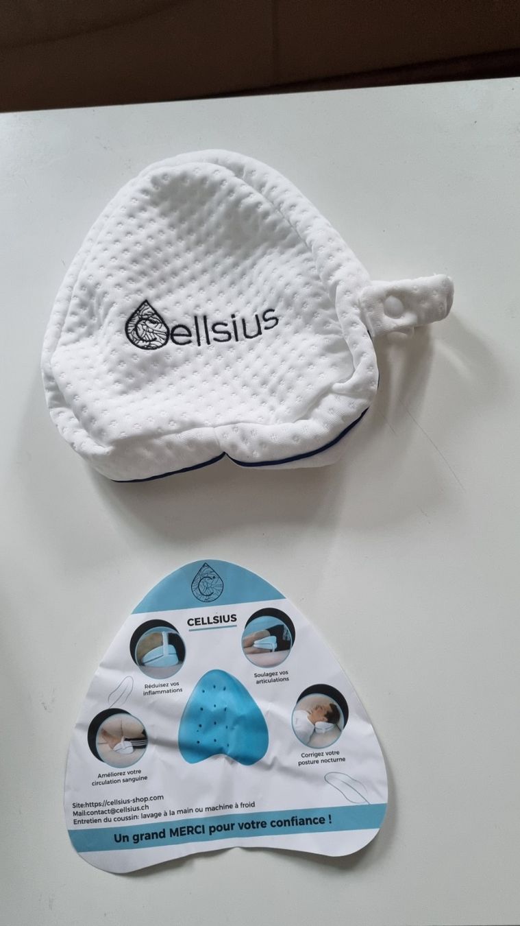 Cuscini: coussin orthopédique genoux  CELLSIUS – Usato da La Chaux-de-Fonds venduto da mikilo1 1