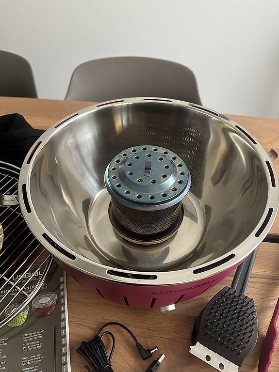 Griglie: Lotusgrill mit Zubehör – Usato da Dörflingen venduto da Kendraa 2