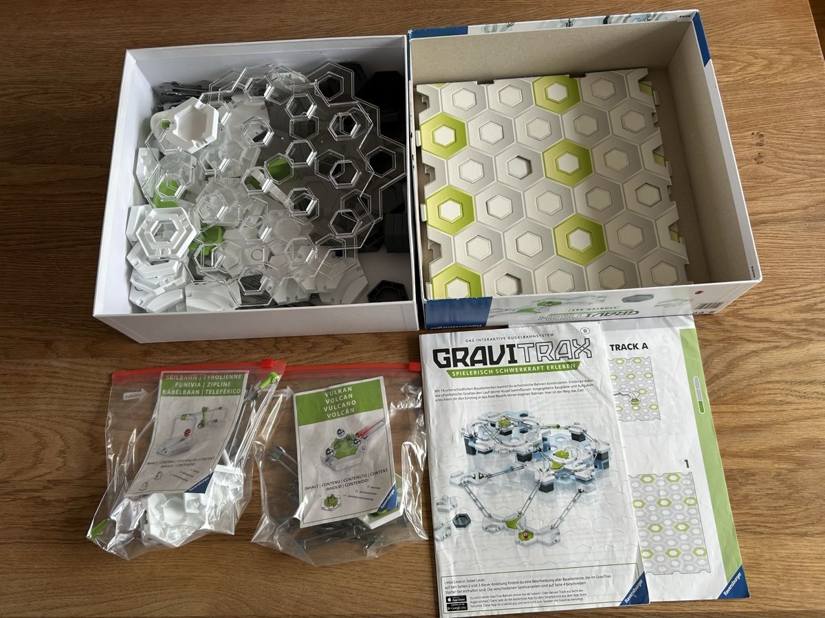 Ravensburger Giocattoli: GraviTrax Starter-Set + Vulkan & Seilbahn Erweiterungen – Usato da Kreuzlingen venduto da jthover 1