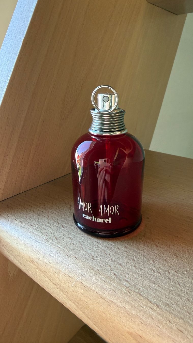 Cacharel Flaconi: Amor Amor Cacharel - Flacon vide 50 ml – Usato da Yverdon-les-Bains venduto da _sabrinah_