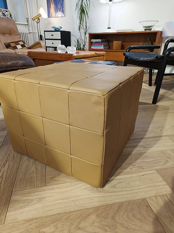 De Sede Sgabelli: De Sede Leder hocker vintage Design patchwork 70er – Usato da Zürich venduto da style-and-design.zh 1