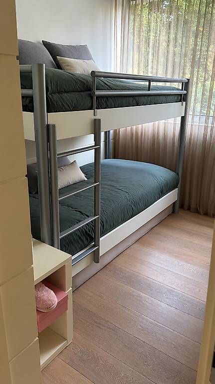 Lits: Letto a castello con 3 materassi – D'occasion à Muzzano par pat_bd8p