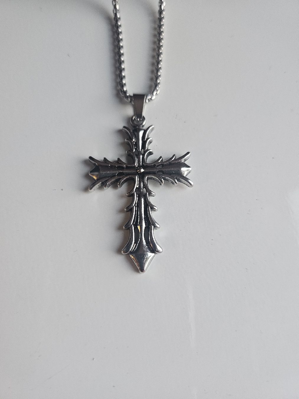 Catenine: collier croix – Nuovo (secondo la descrizione) da Senèdes venduto da hen_fw8b