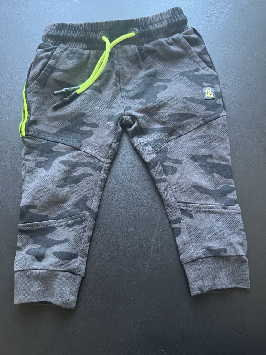 Pantaloni: Kleiderpaket Hosen Gr. 74 – Usato da Ettenhausen TG venduto da phi_2nym 1