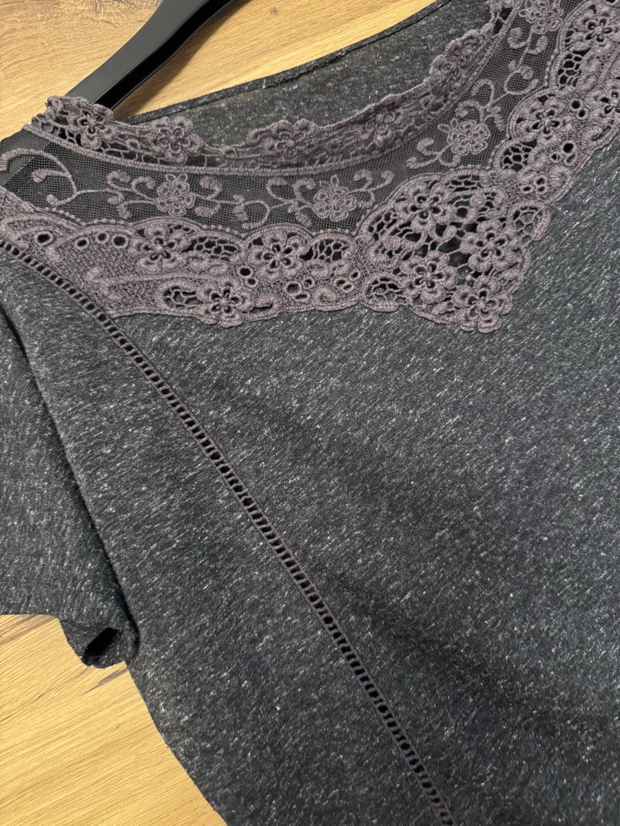 Zara T-Shirts: Wunderschönes Shirt mit Spitze Zara Grösse S. – Gebraucht aus Adliswil von StephanieAnnina 6