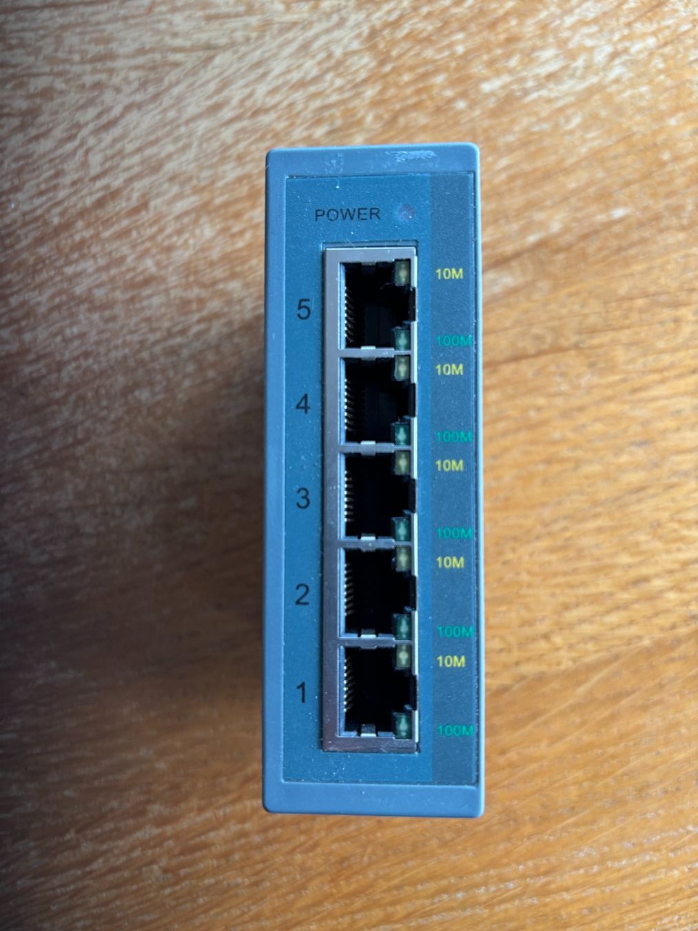 Hub & Switch: Industrieswitch 5Port – Usato da Biberist venduto da Oberwald45