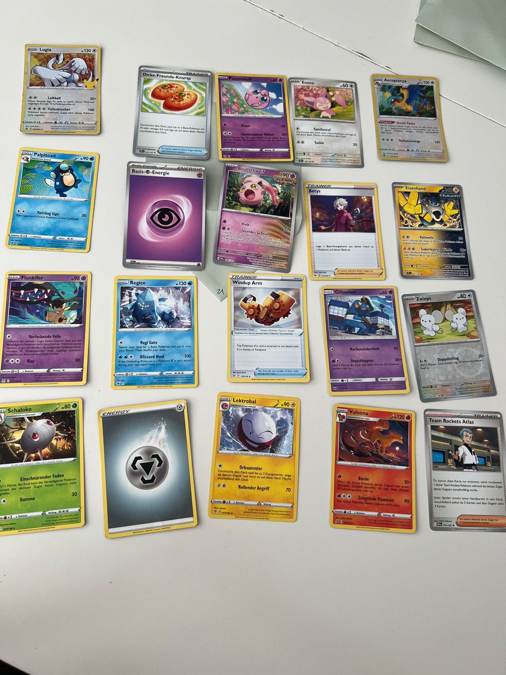 Pokémon Carte collezionabili: 20 Pokemon Karten Set diverse Modelle – Usato da Neuhaus SG venduto da Tanjach