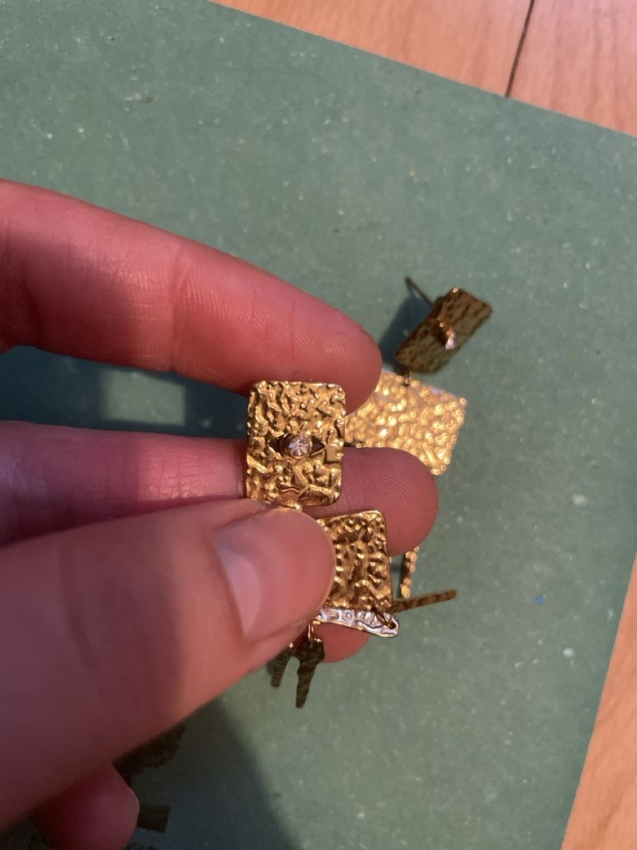 Ohrringe & -stecker: Goldige Ohringe mit Stein – Neu (gemäss Beschreibung) aus Kriens von jul_bb9c 1