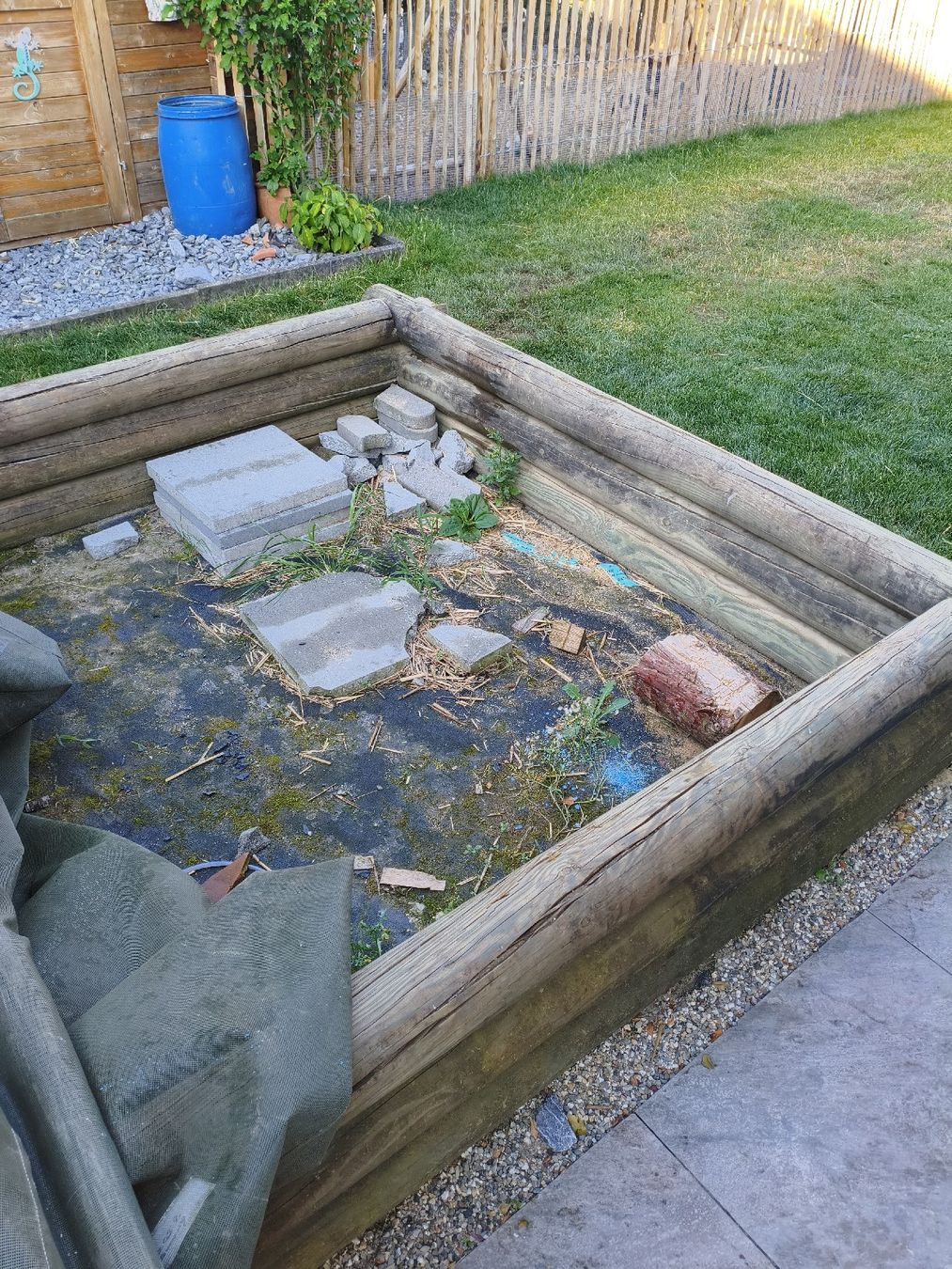 Sabbiera per bambini: Sandkasten Holzbalken mit Abdeckung gebraucht – Usato da Grosswangen venduto da sandro-e88 4