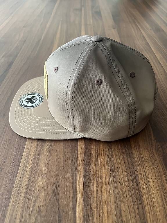 Copricapi, berretti & cappellini: Tomorrowland Cap – Usato da Hägendorf venduto da Chev-Chelios89 1