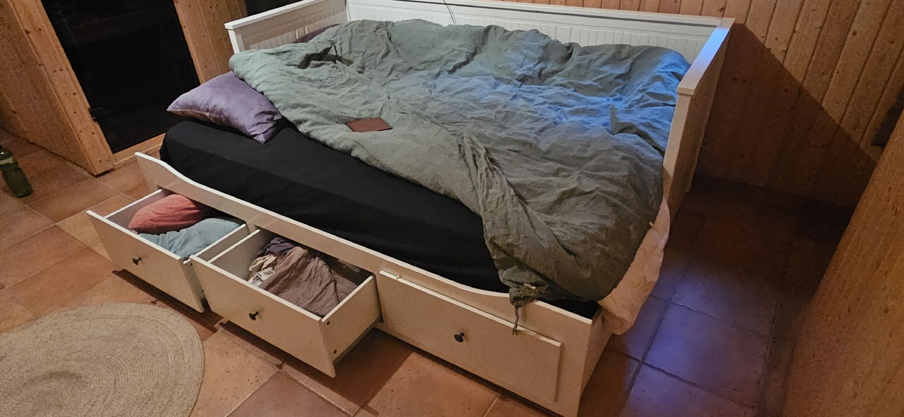 Divani: Canapé lit Hemnes (sans matelas) – Usato da Vufflens-la-Ville venduto da b.tagand 2
