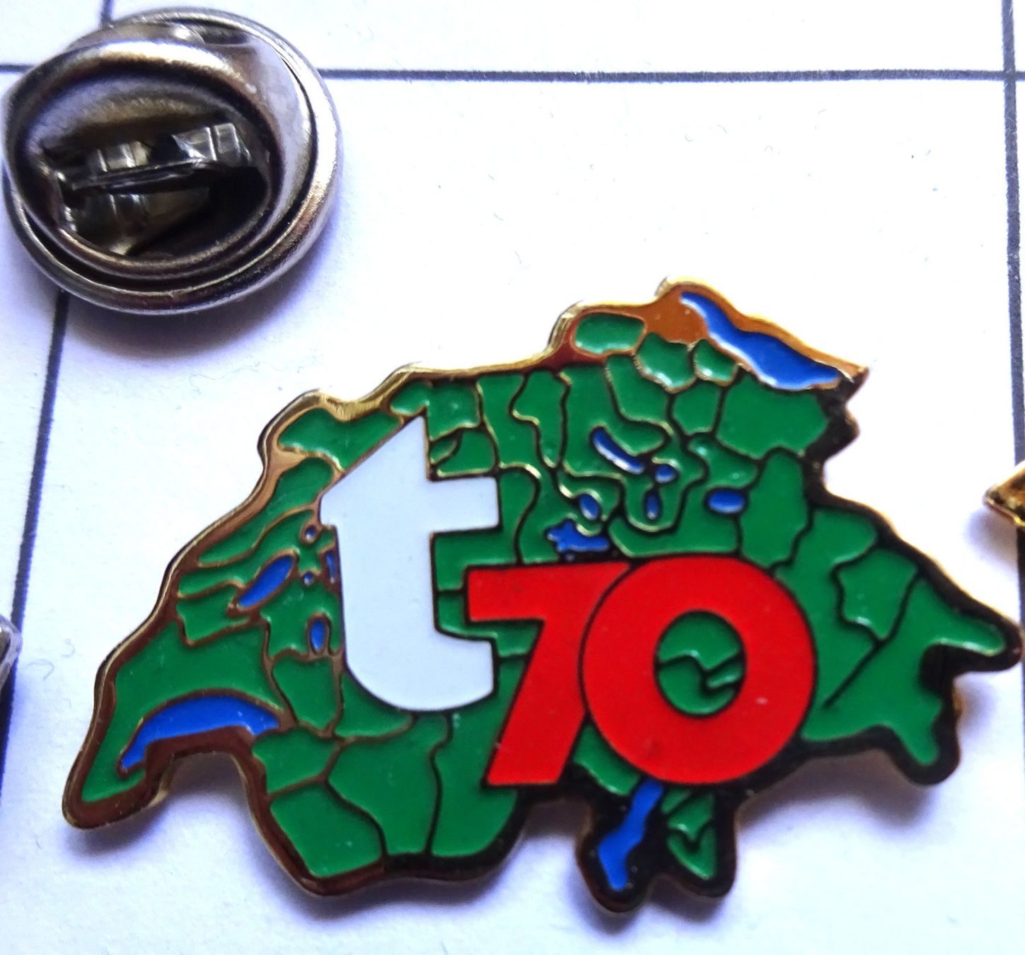 Placchette & Badge: Pin Schweiz t 70  Grün – Usato da Utzenstorf venduto da BUtter81