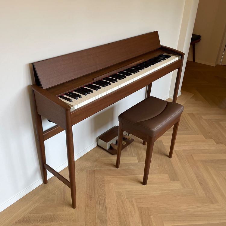 Roland Kiyola KF10 Digitalpiano mit Klavierbank Kaufen auf Ricardo