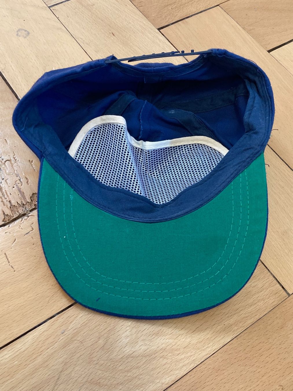 Copricapi, berretti & cappellini: Vintage 80s Cap Scania Truck – Usato da Zürich venduto da le_souk 4