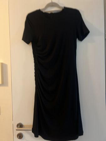 Das "kleine Schwarze", Gr. 36, ungetragen, gefüttert