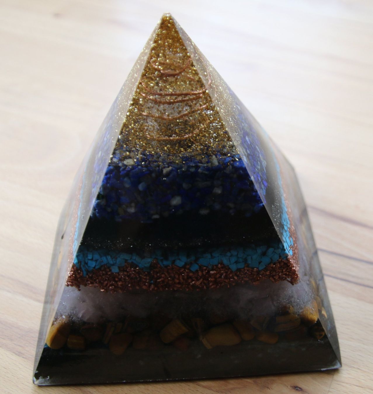 Mineralien & Heilsteine: Orgonit Pyramide 12.5 x 12.5 x 12.5 cm – Neu (gemäss Beschreibung) aus Diegten von dolphin04 1
