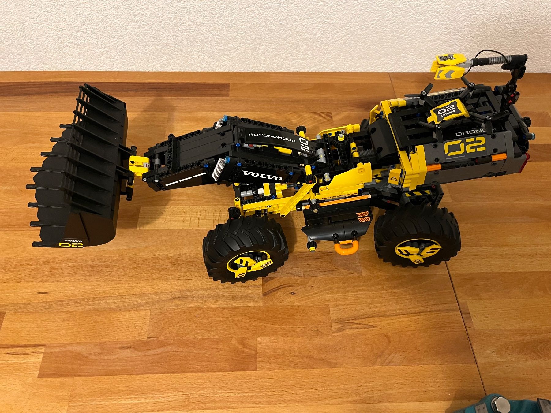 Lego Kit di costruzioni: Chargeuse Volvo Lego Technic  en super état – Usato da ARCONCIEL venduto da Ndoudou 2