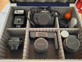 Nikon EM mit 3 Objektiv