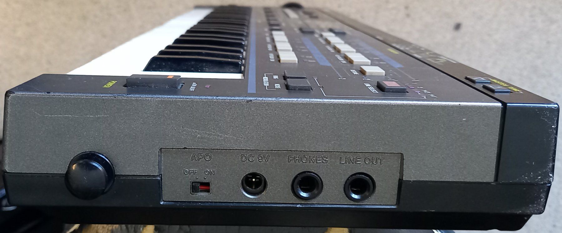 Casio Strumenti musicali: Casio CZ 101 Synthesizer – Usato da Luzern venduto da garlicia 5