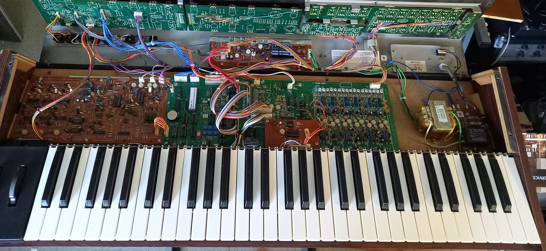 Korg Instruments de musique: Korg Polysix Synthesizer – D'occasion à Luzern par garlicia 4