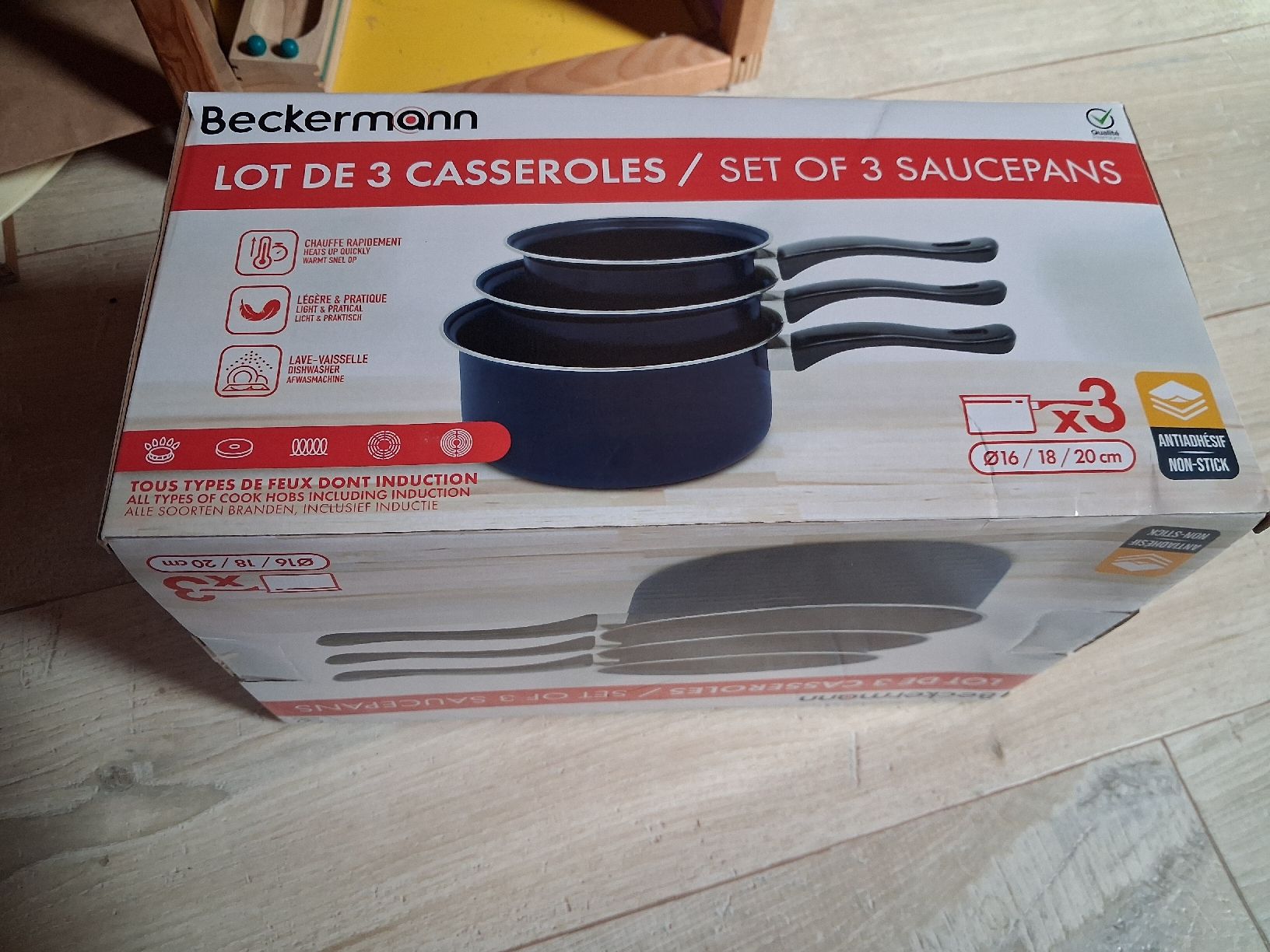 Pentole: lot 3 casseroles neuves – Nuovo e nell'imballaggio originale da Mayens-De-Chamoson venduto da arvine29 1