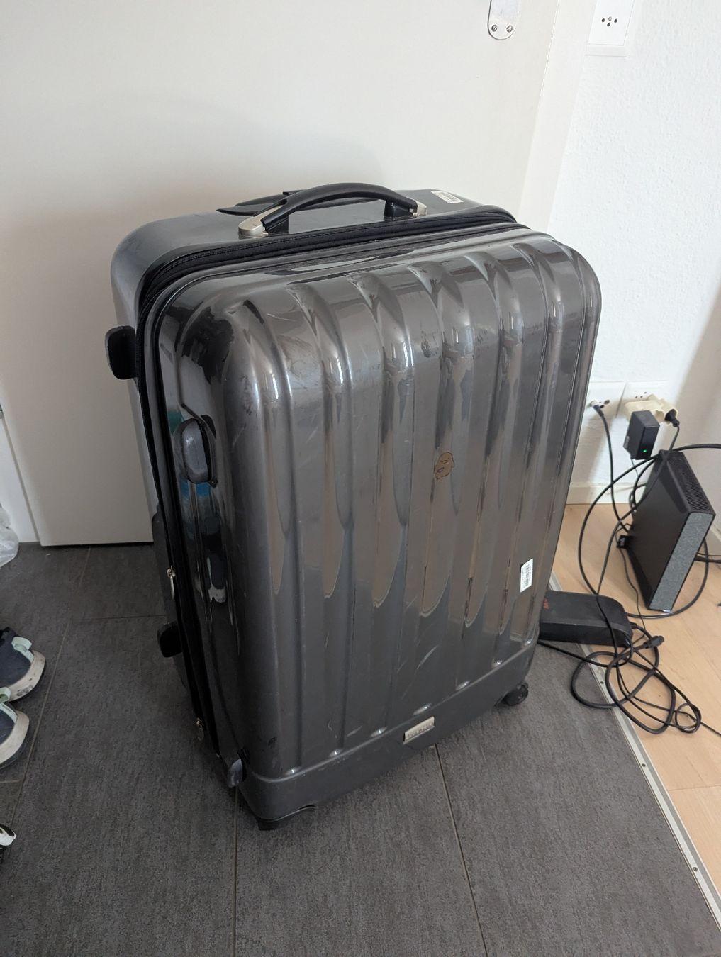 Valigie: Reise Koffer dunkelgrau Rollkoffer Größe L  – Usato da Winterthur venduto da joh_mj2t 1