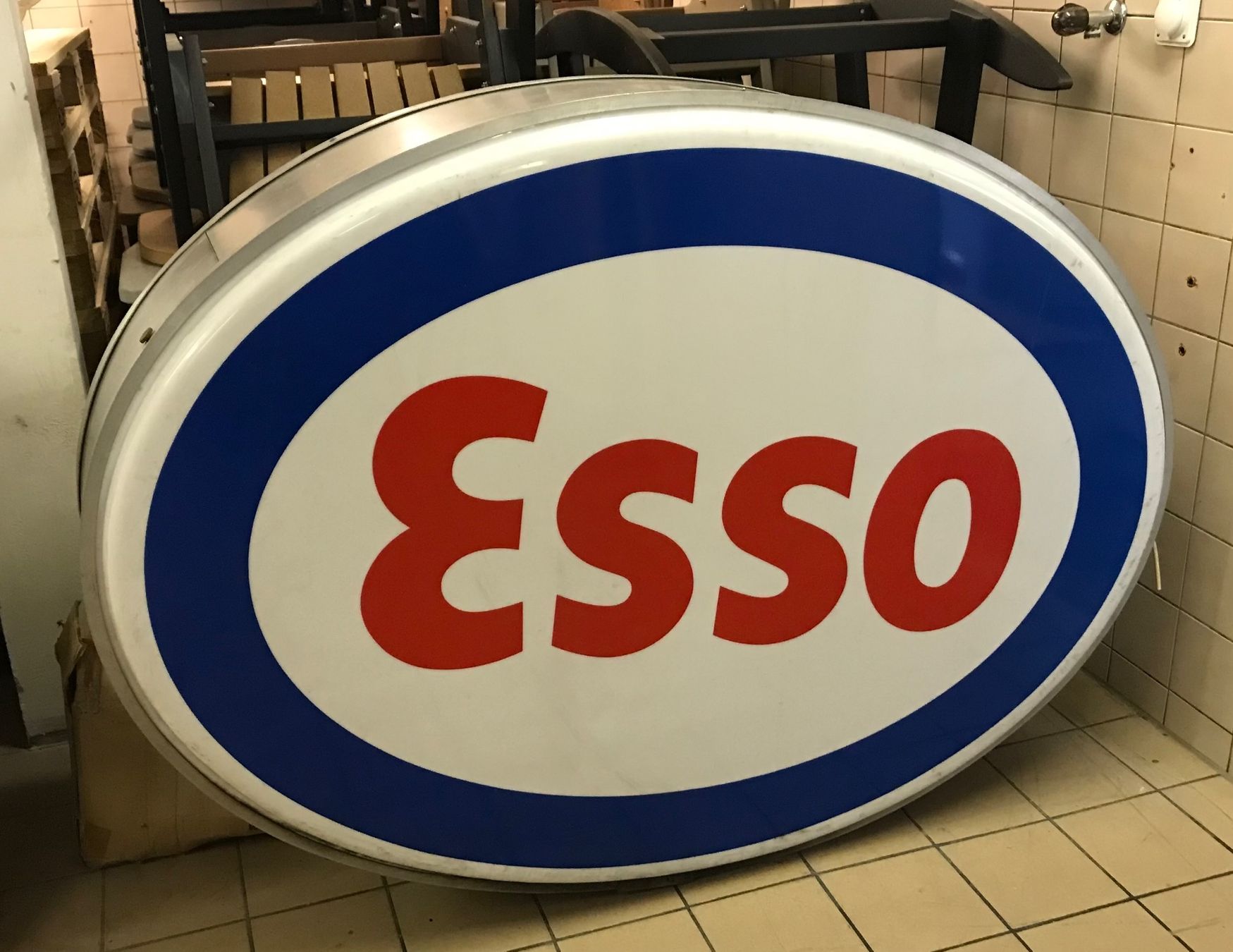 Esso Insegne: Esso - Leuchtreklame (doppelseitig) – Usato da Erlinsbach venduto da Stu-ff 2