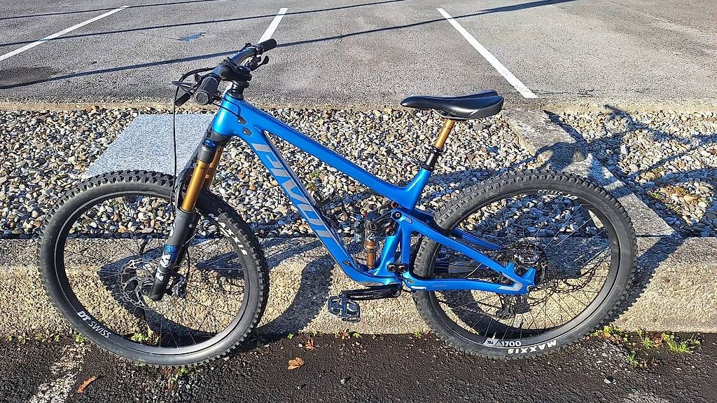 Velos: MTB  Pivot Switchblade  – Gebraucht aus Confignon von chr_c8wh
