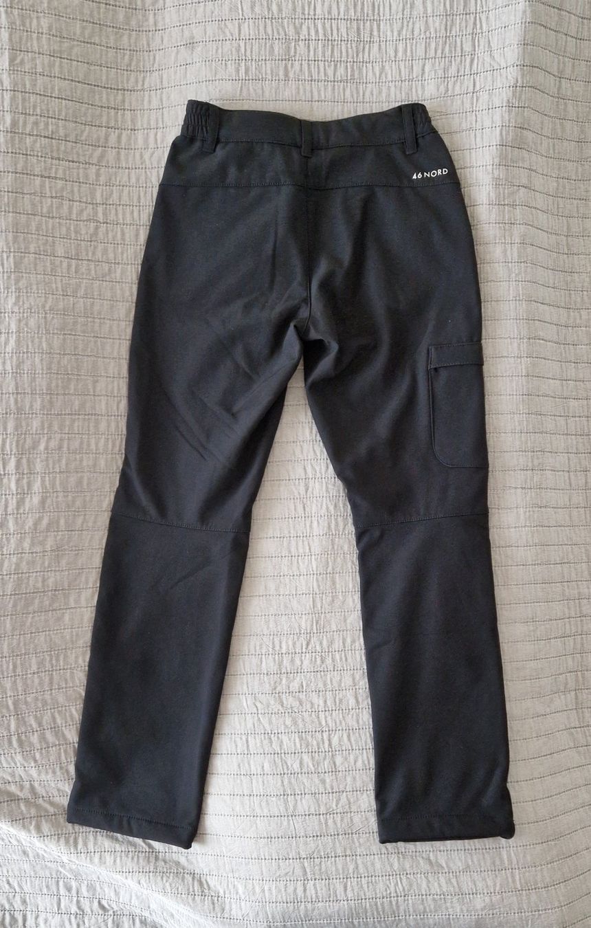 46 Nord Pantalons: Kinder Softshellhose, schwarz, Gr. 152 – D'occasion à Adliswil par Giraffe2013 1