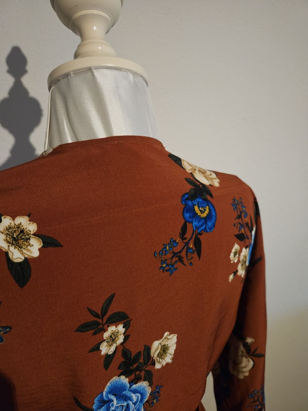 Camicette: Wickel Bluse mit Blumen Print,, Grösse 38 – Usato da Bern venduto da TroeS 3