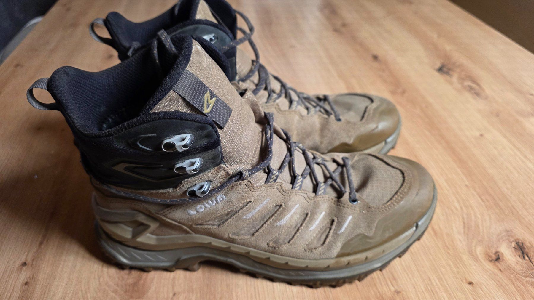 Lowa Herrenschuhe: Lowa Wanderschuh GTX MiD 43 1/2 – Gebraucht aus Waldstatt von EP1984