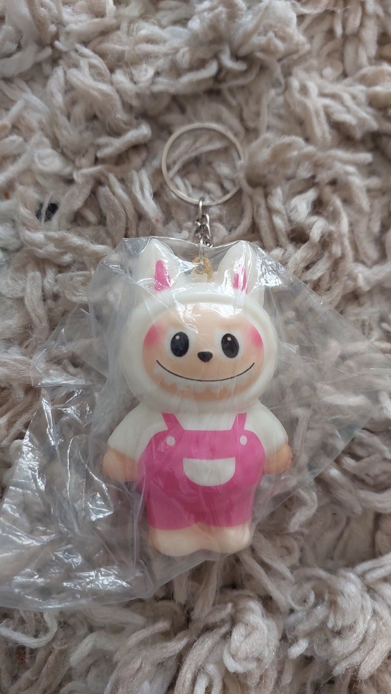 Rimorchi: Niedliche Labubu Squishy Anhänger – Nuovo e nell'imballaggio originale da Hittnau venduto da Razorback_1971