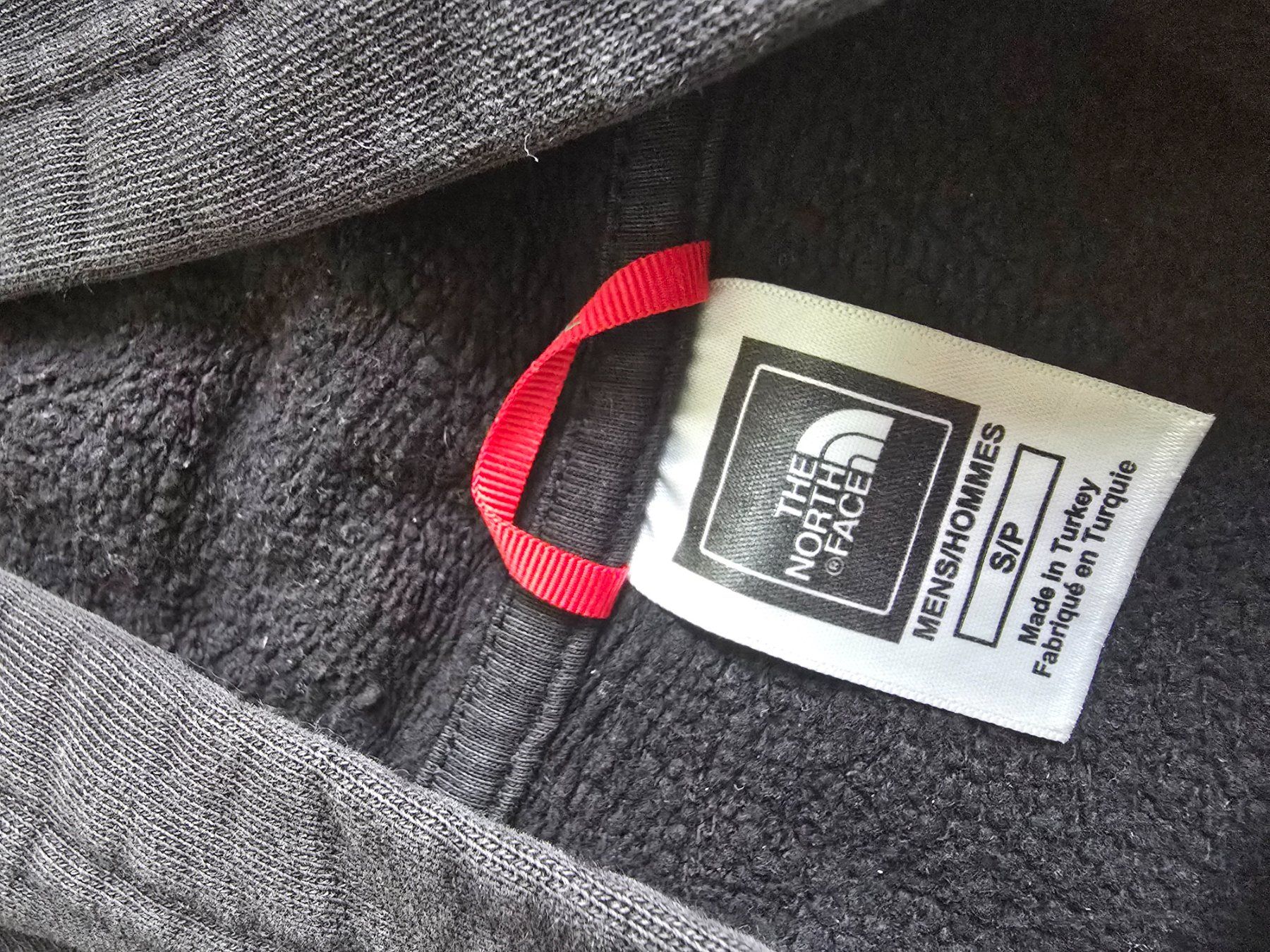 North Face Pullover & Sweatshirts: The North Face, sweat à capuche, noir, taille S – Gebraucht aus Clarens von mog_dvr6 2