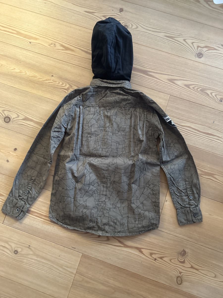 H&M Camicie, T-shirt & Polo: Cooles Jungenhemd Gr. 146 mit Kapuze – Nuovo (secondo la descrizione) da Bern venduto da nin_6tc5 2